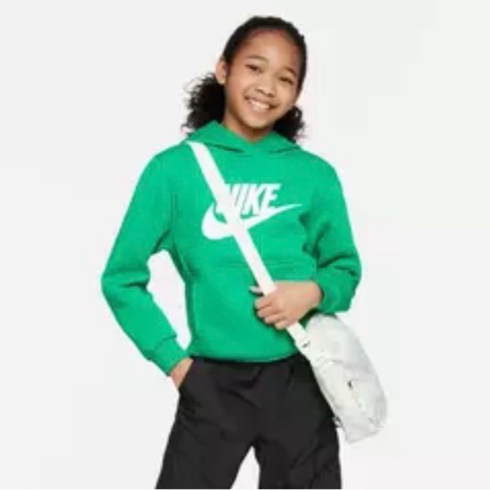 Nike Big Kids' Unisex Sportswear Club Fleece Pullover Hoodie Stadium Green Sz 7